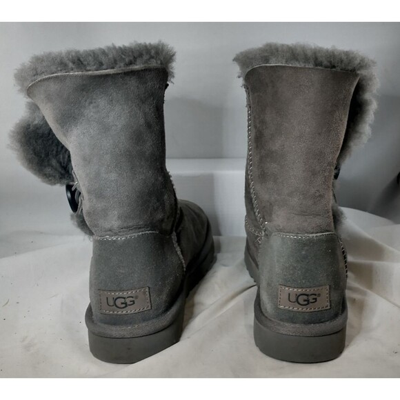 UGG Boots Womens Size 7 Bailey Button II Snow Gray Suede Ankle Pull On - Picture 4 of 9